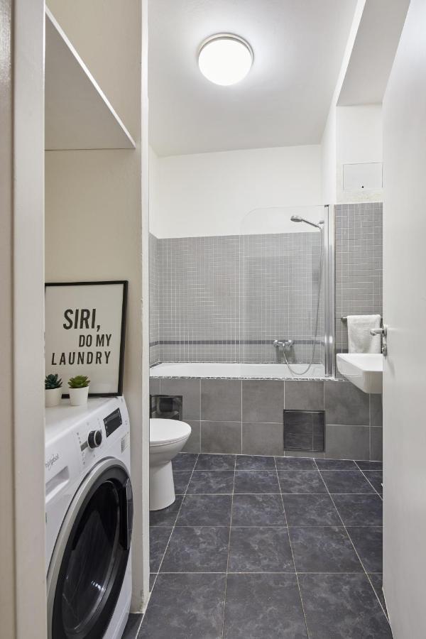 Days - Modern W Retro Elements - New Town Praga